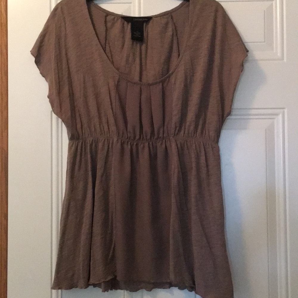 Flouncy blouse/ must bundle with 2-3